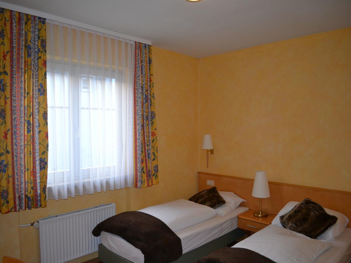 Hotel-Gasthof Rotes Ross Markt Einersheim Exterior foto